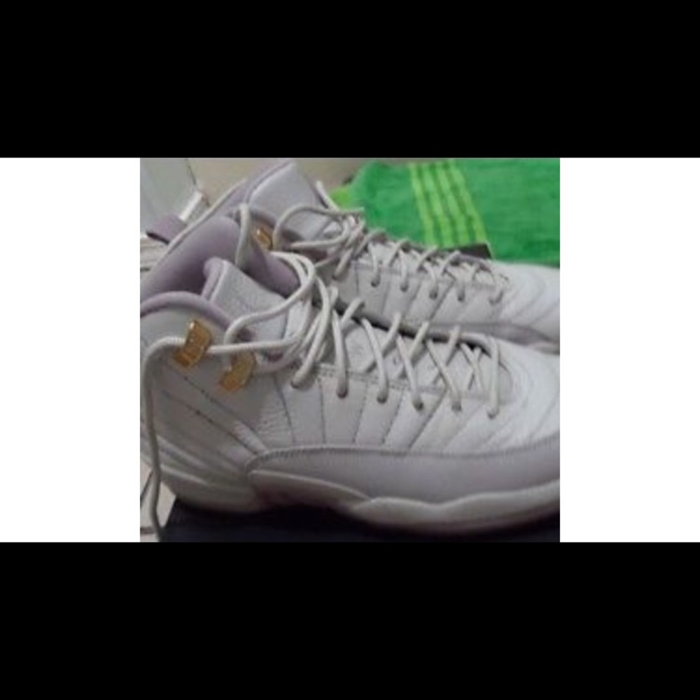 Purple plum Jordan’s size 7